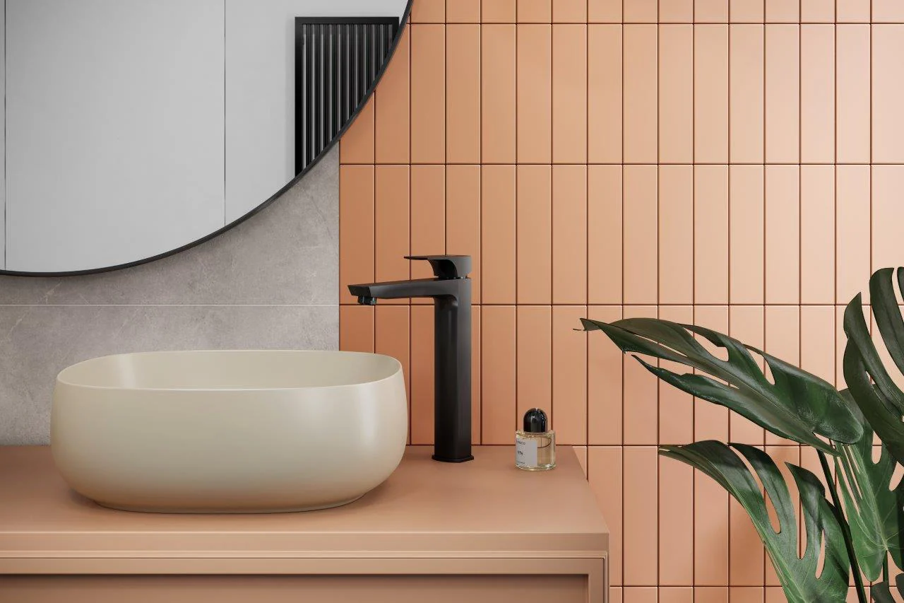 Mokait Black Tall Washbasin Mixer - Image 3